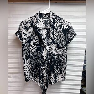 Old Navy Monochrome Leaf Print Shirt